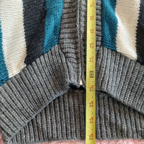 Vintage Campus 100% Virgin Wool  Full Zip Sweater Size Meduim - Picture 6 of 6